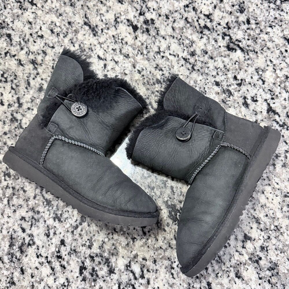 Ugg black suede winter boots size 3 girls